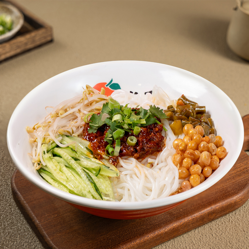 香辣牛肉拌米线