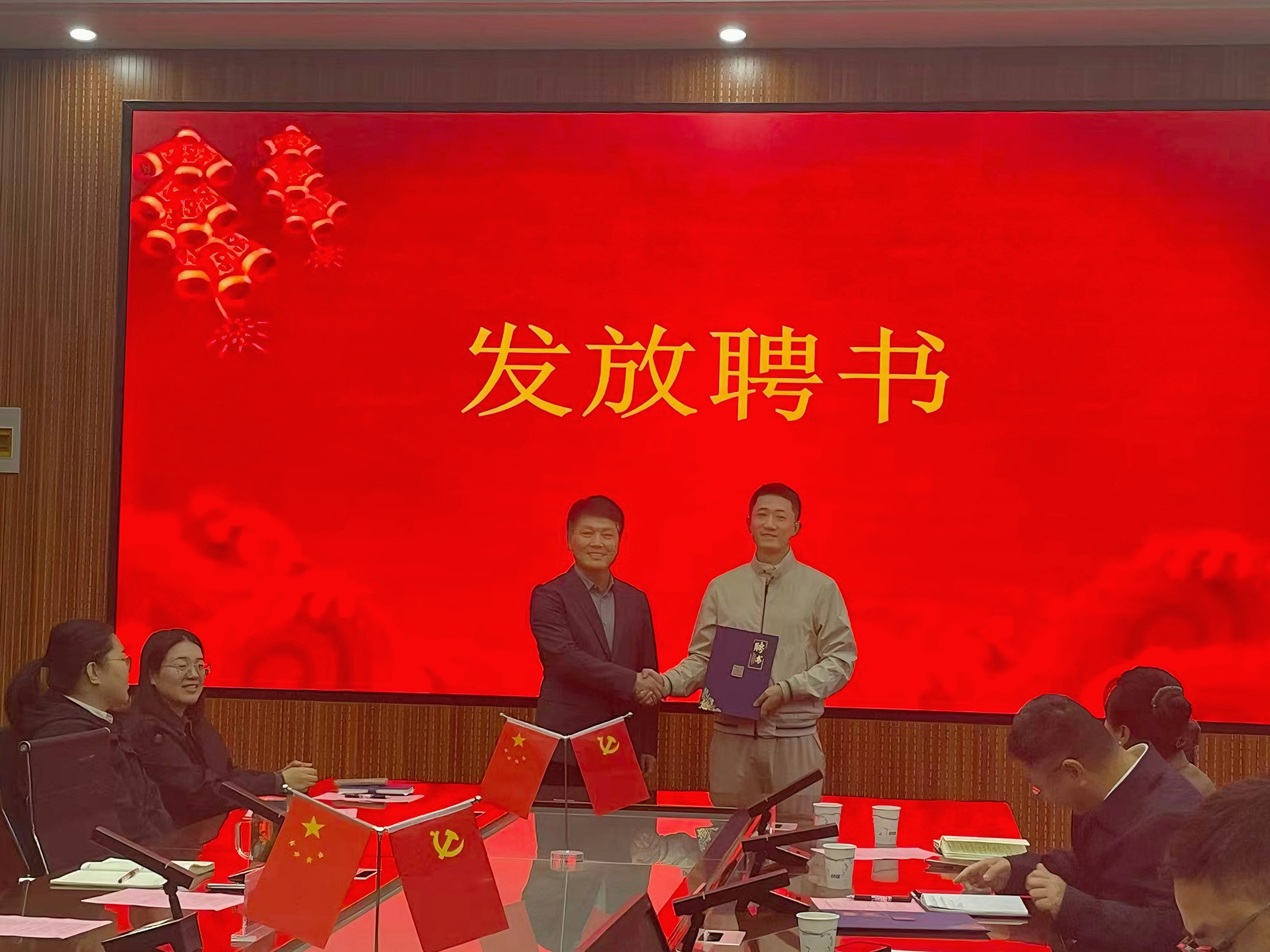 图片3小图 图片3小图